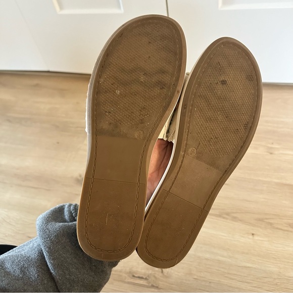 Steve Madden Women’s Cream Slide Sandals with Pink Floral Embroidery - Picture 4 of 4